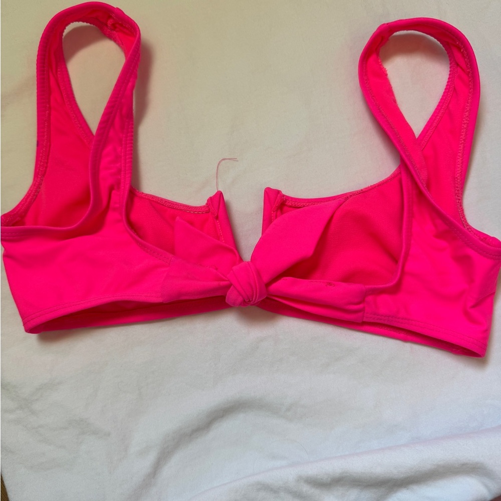 Bikini - Picture 3 of 6